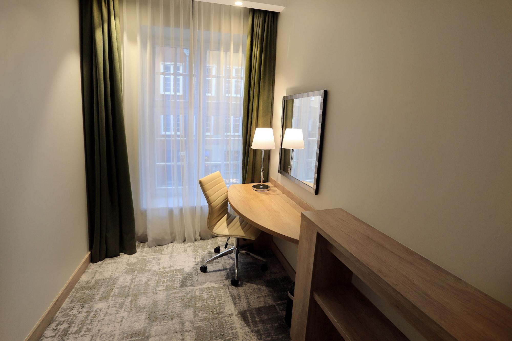 Hotell Hampton By Hilton Old Town 3*