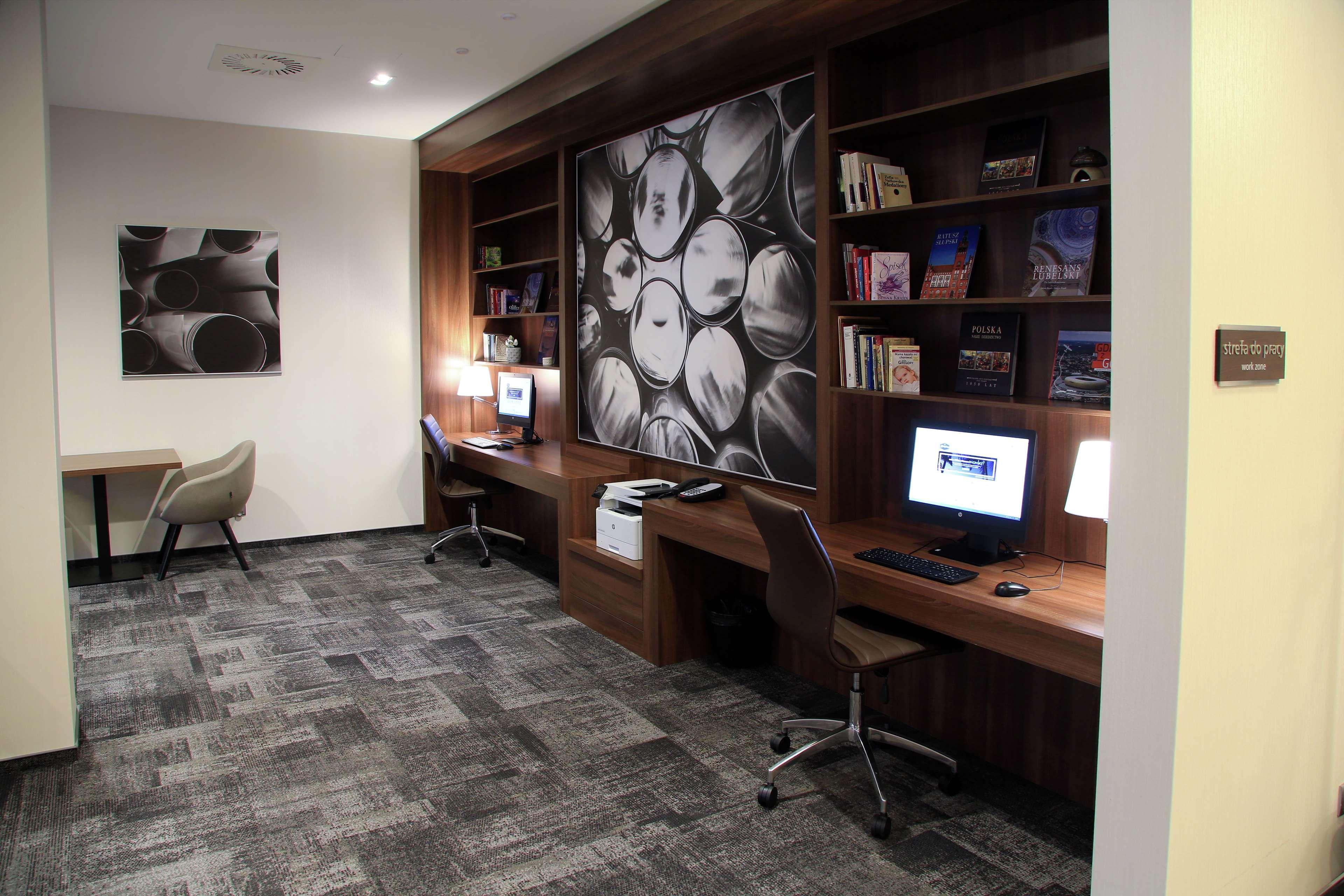 Hampton By Hilton Old Town Hotell 3*